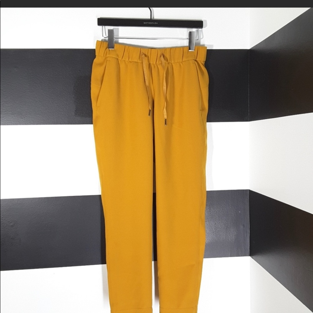 LULULEMON On The Fly 7/8 Pant Fools Gold 6 NWOT